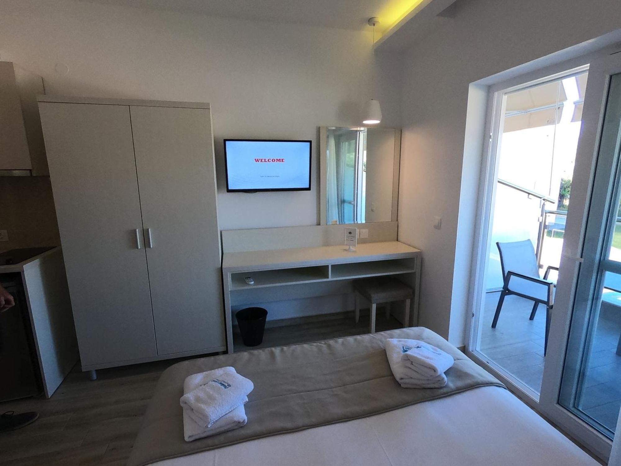 Finikas Garden Beach Resort Nikiti 外观 照片