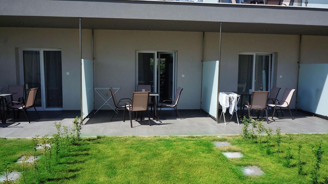 Finikas Garden Beach Resort Nikiti 外观 照片