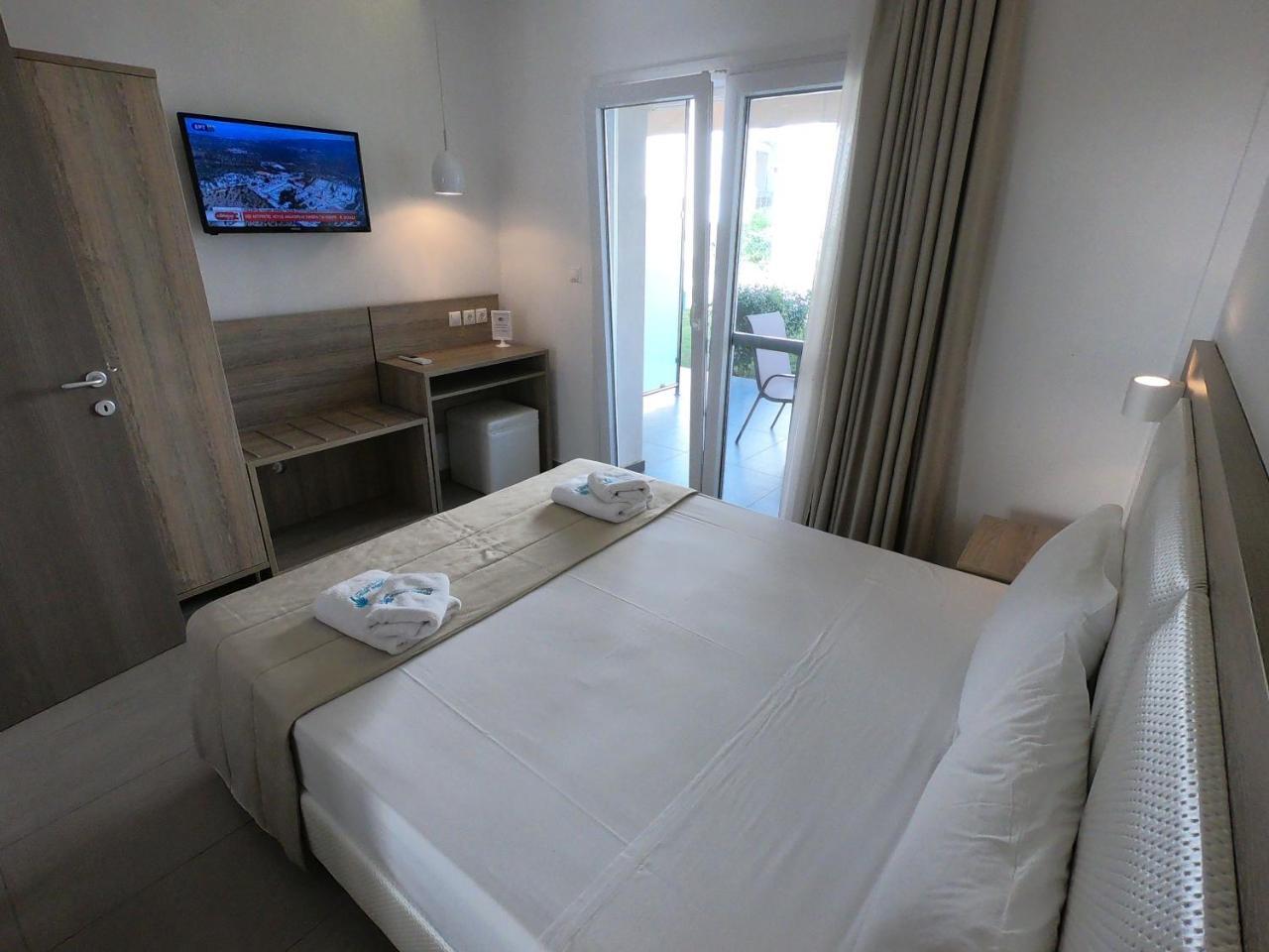 Finikas Garden Beach Resort Nikiti 外观 照片