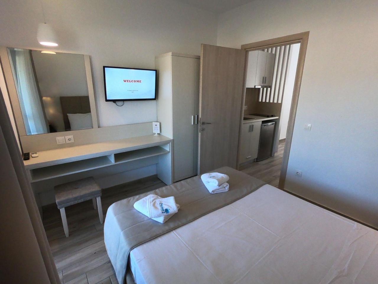 Finikas Garden Beach Resort Nikiti 外观 照片