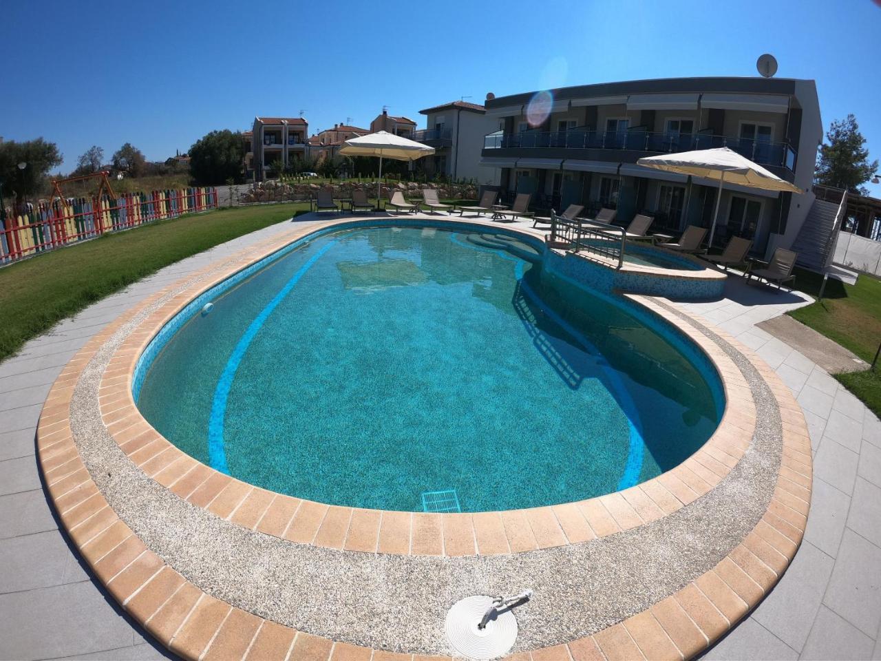 Finikas Garden Beach Resort Nikiti 外观 照片
